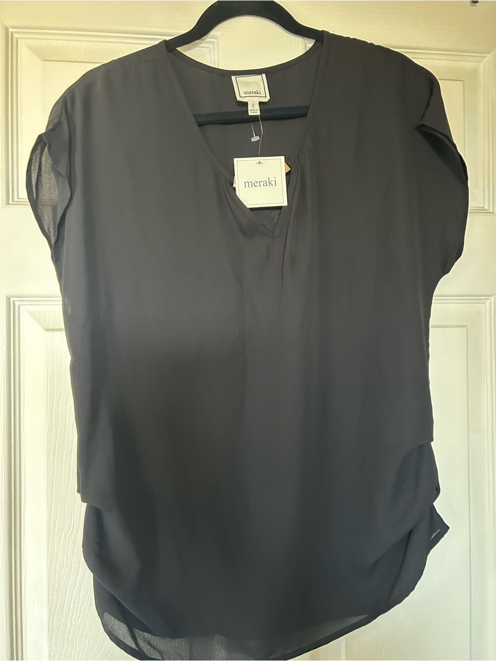 Merkari Black Short-Sleeve V-Neck Blouse